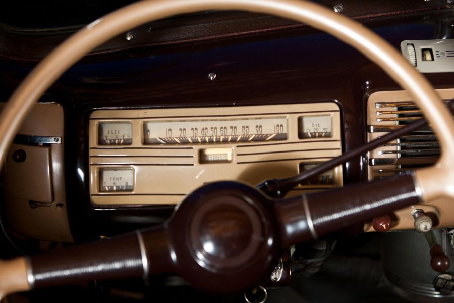  Ford DeLuxe Station Wagon 1940 года  (фото 18 из 36)